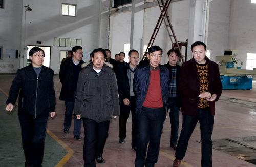 临湘市委书记黄俊钧一行到乐动网页版_乐动（中国）立体停车设备考察调研 